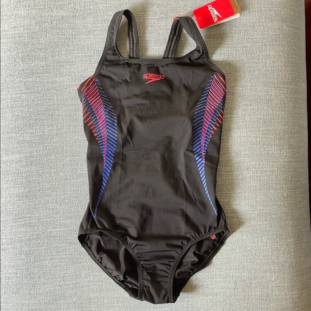 NWT women’s Speedo Eco-Endurance keyhole back swimsuit